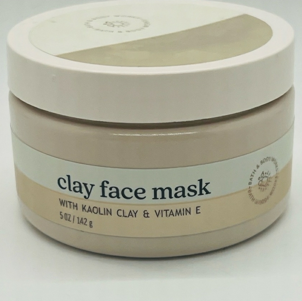 Bath And Body Works Clay Face Mask with Kaolin Clay & Vitamin E - Cream 5 Oz.